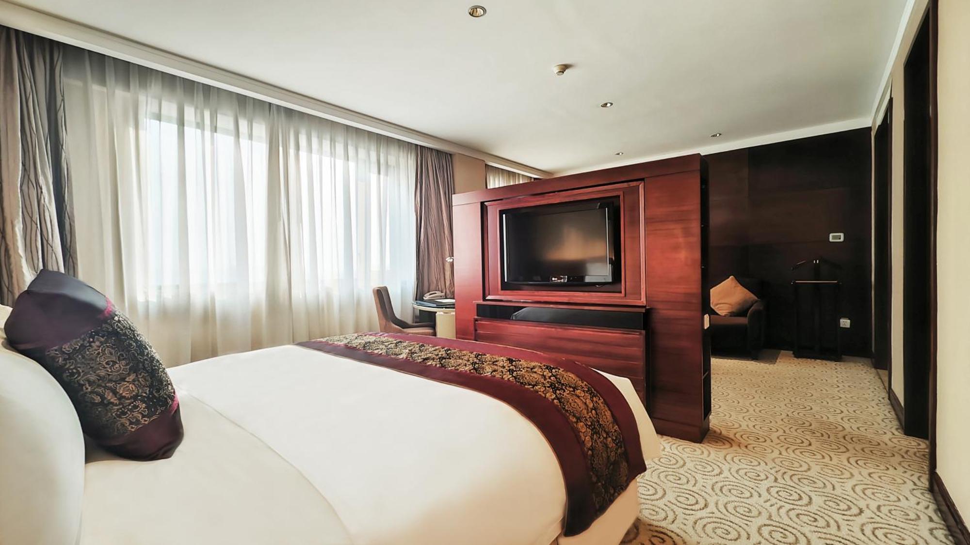 Millennium Hotel Chengdu - Close To Wuhou Shrine And Chengdu South Railway Station,Fluent English Service Exterior photo
